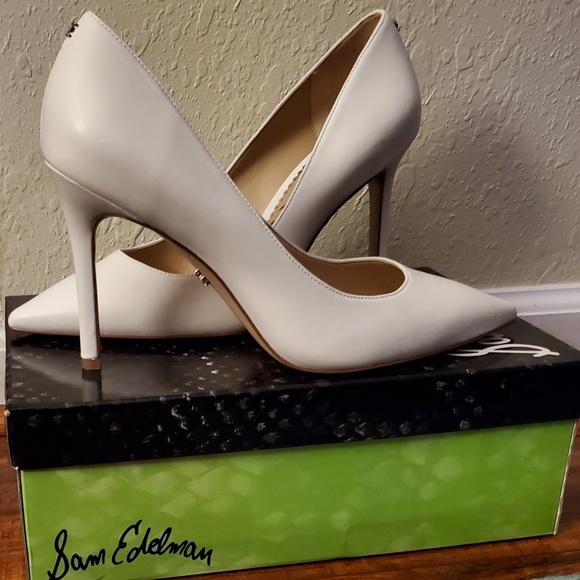 white pumps size 8